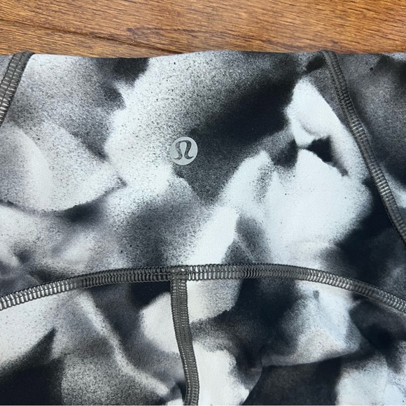 26. Lululemon leggings black
Pockets
25” Inseam - Picture 6 of 6